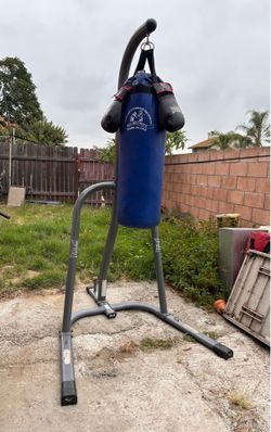 Everlast  boxing equipment