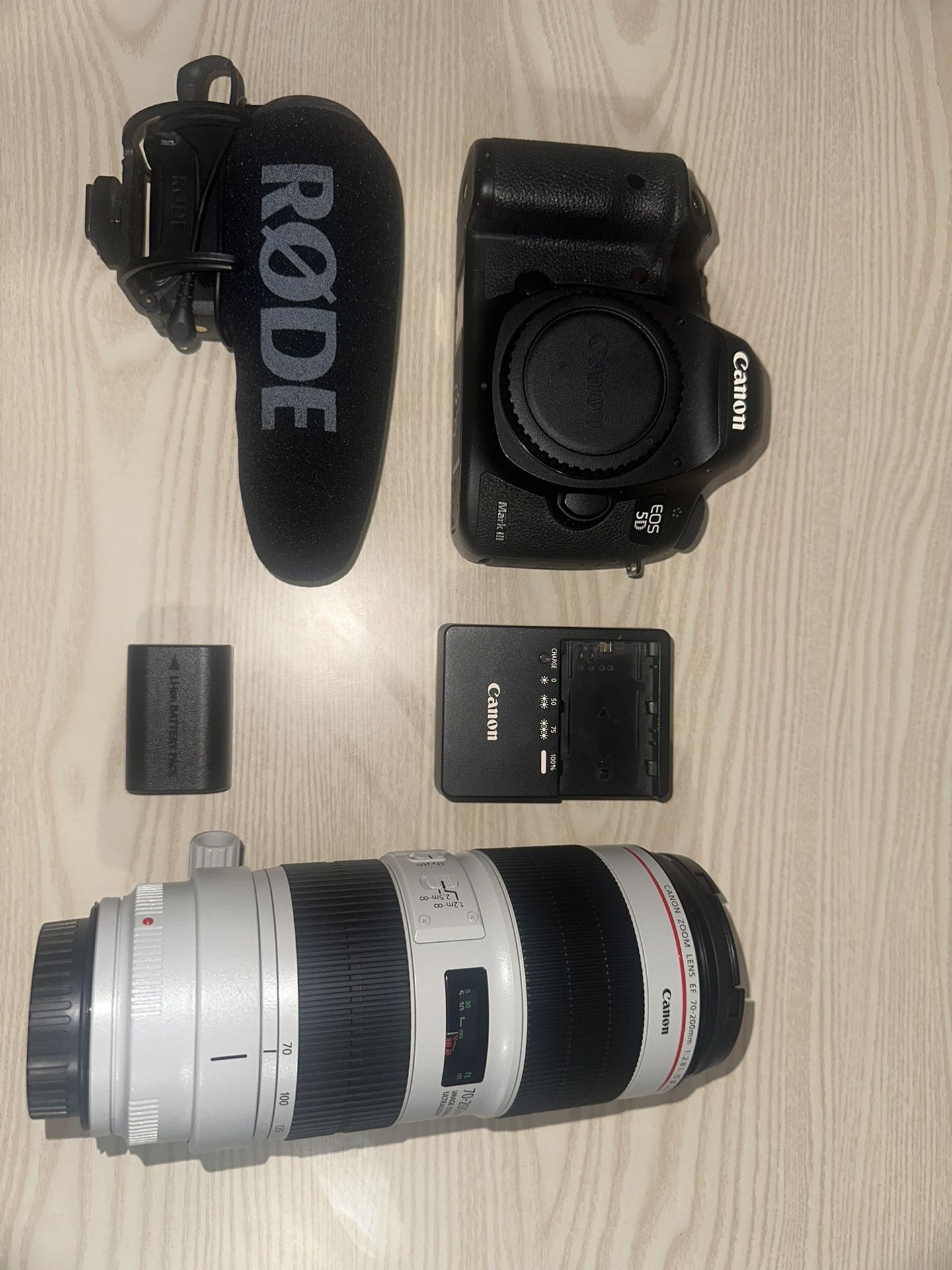 CANON 5D MARK III BUNDLE 70-200MM 2.8 III