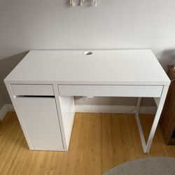 White Ikea Micke Desk for Sale!