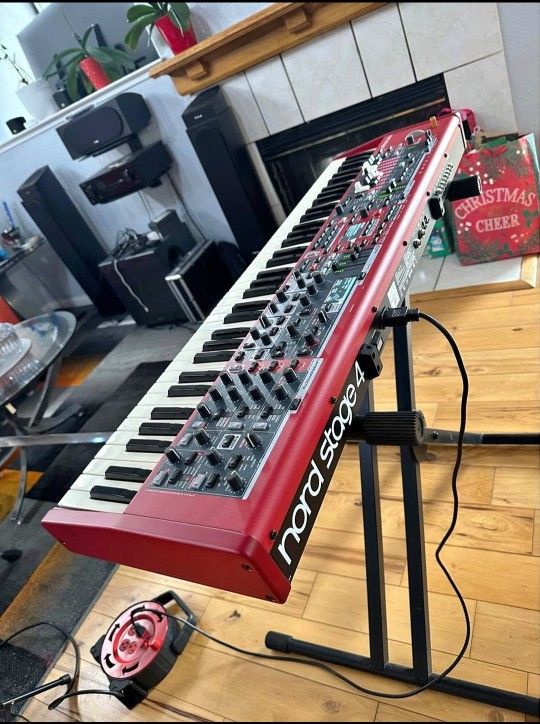 Nord Stage 4 (73) Pia_no