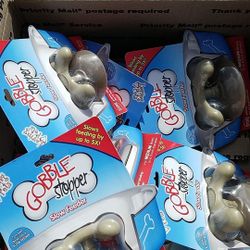 Pet slow feeders for dogs