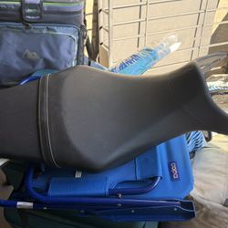 Yamaha Fz09 Stock Seat