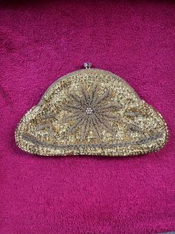Beautiful vintage sequined 1960s purse