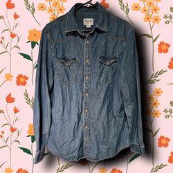 Mossimo Denim Button-Up Shirt (Women’s Medium)