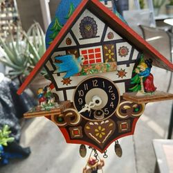 VINTAGE VERY TINY GERMAN COCKOO CLOCK 