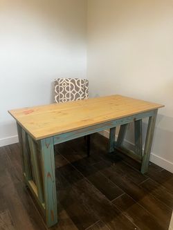 Solid wood Craft table and chair