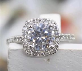 New 18 k white gold engagement ring wedding ring set