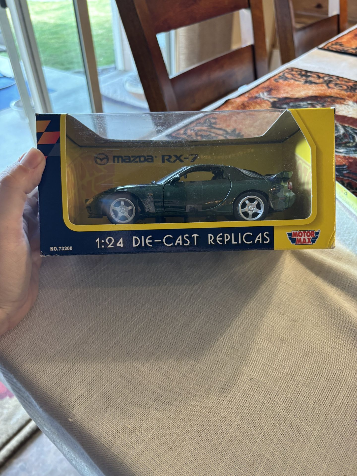 Motormax - 73200 1:24 Mazda RX-7 FD
