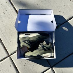 Jordan 4 Undefeated 