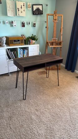 Desk table