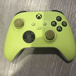 Xbox controller (BROKEN)