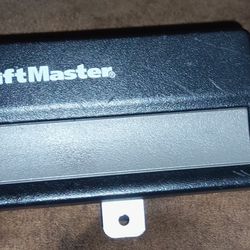 Lift Master - Garage Clicker (Ready To Program)