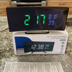 LED Mirror Clock  Albuquerque NW Side