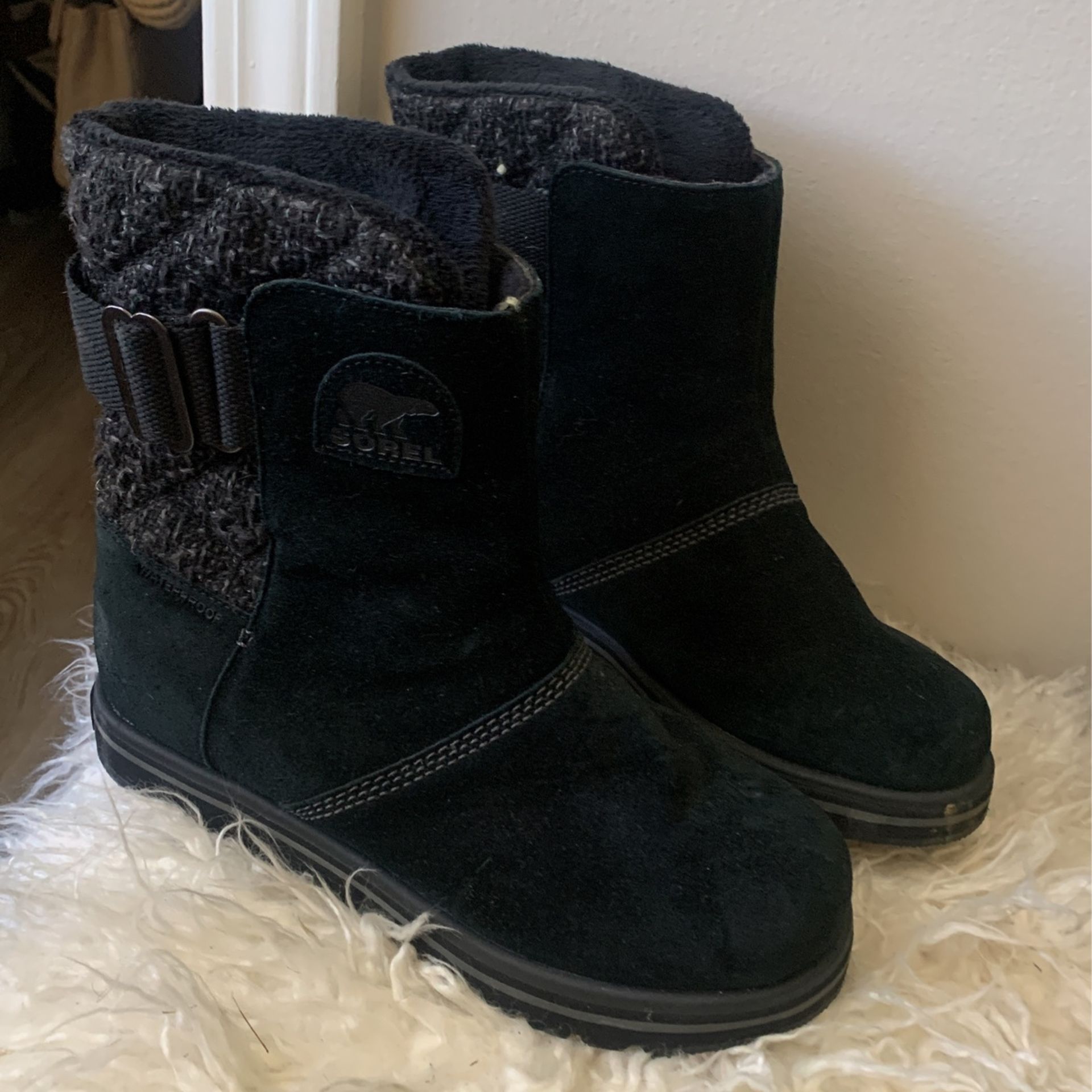 Womans sorel Boots — Waterproof- Weather Proof