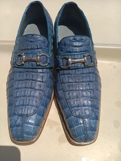 1 Pair BLUE Crockadile size 8 Shoes..(Belvedere)