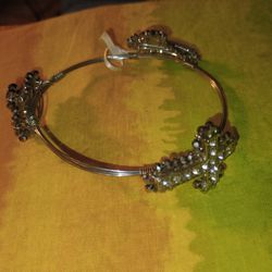 Wire Silver Tone Bangle Bracelet With Three Rhinestone Crosses