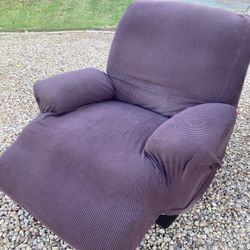 Free Lazy Boy Type Recliner 