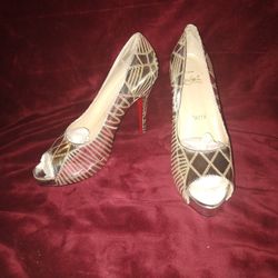 Christian Louboutin Paris Heels Made In Italy Size 40