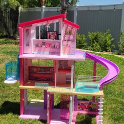 Barbie Dreamhouse / Barbie Doll House 