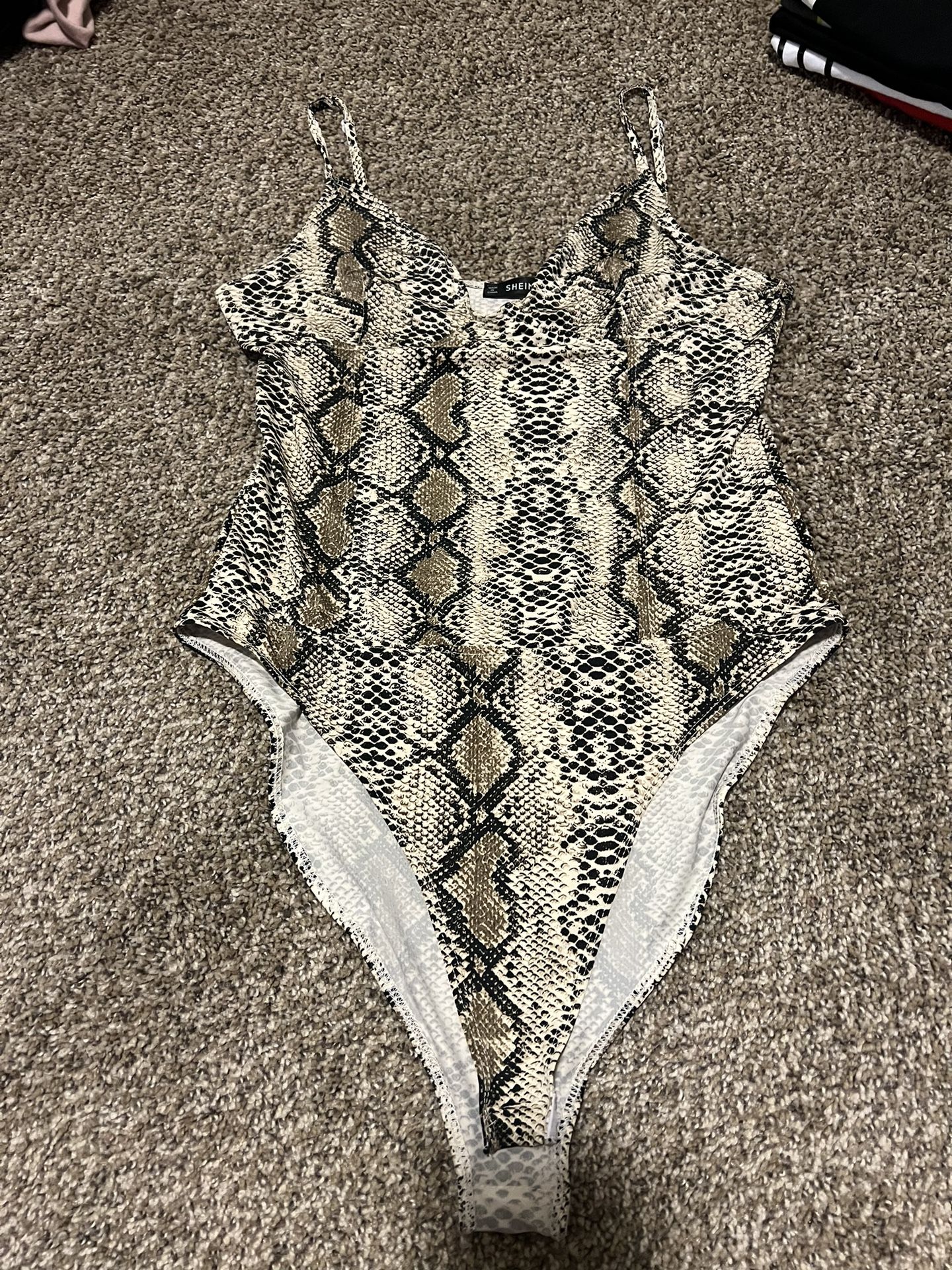 SHEIN Bodysuit
