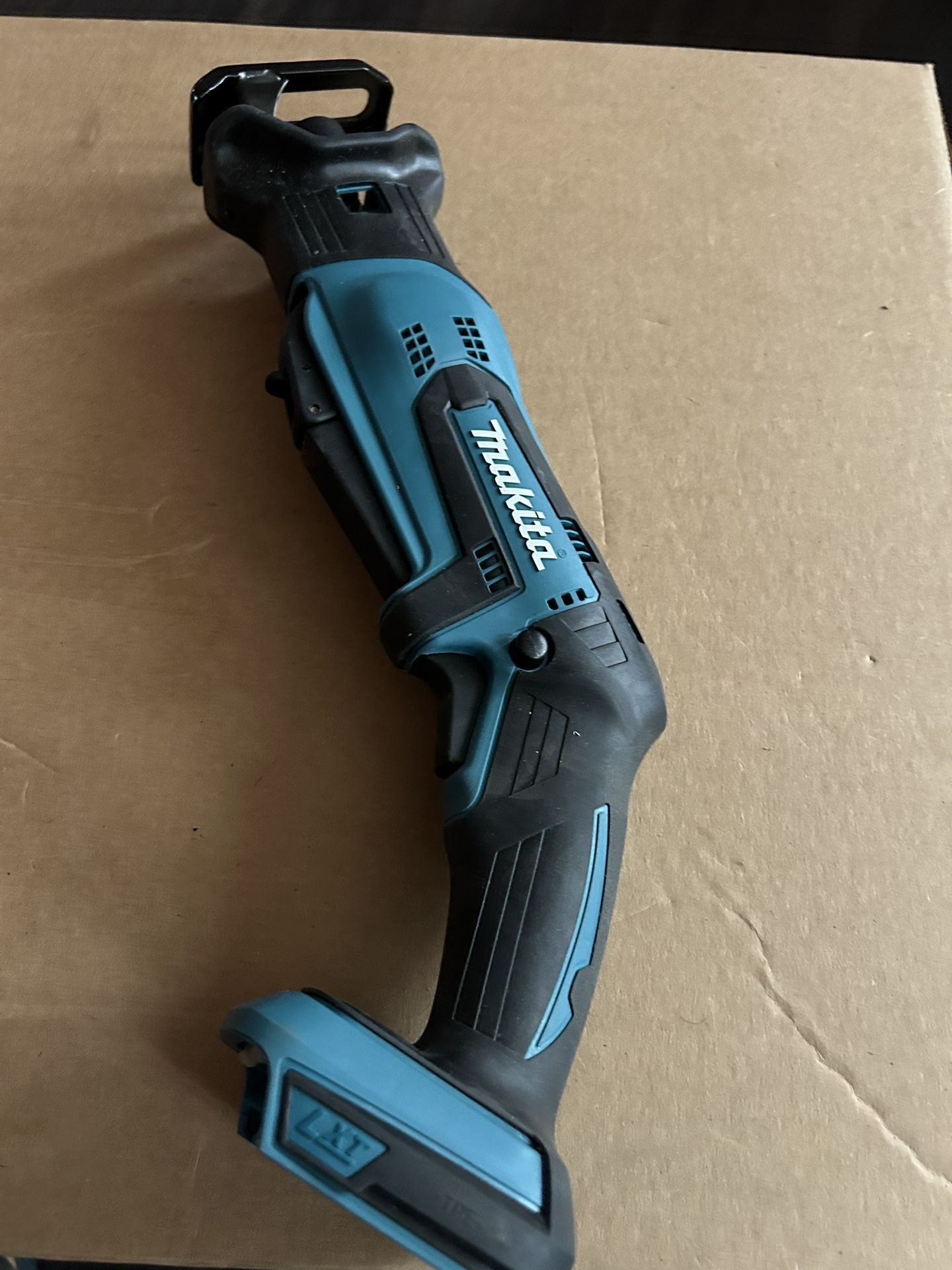 18 v saw makita