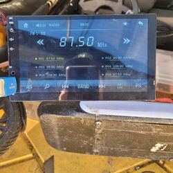 Car Stereo Toch Screen USB SD Card Bluetooth 