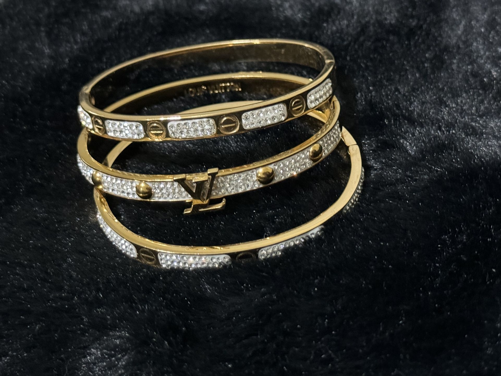 WOMEN’S Elegant 18k gold plated bracelets