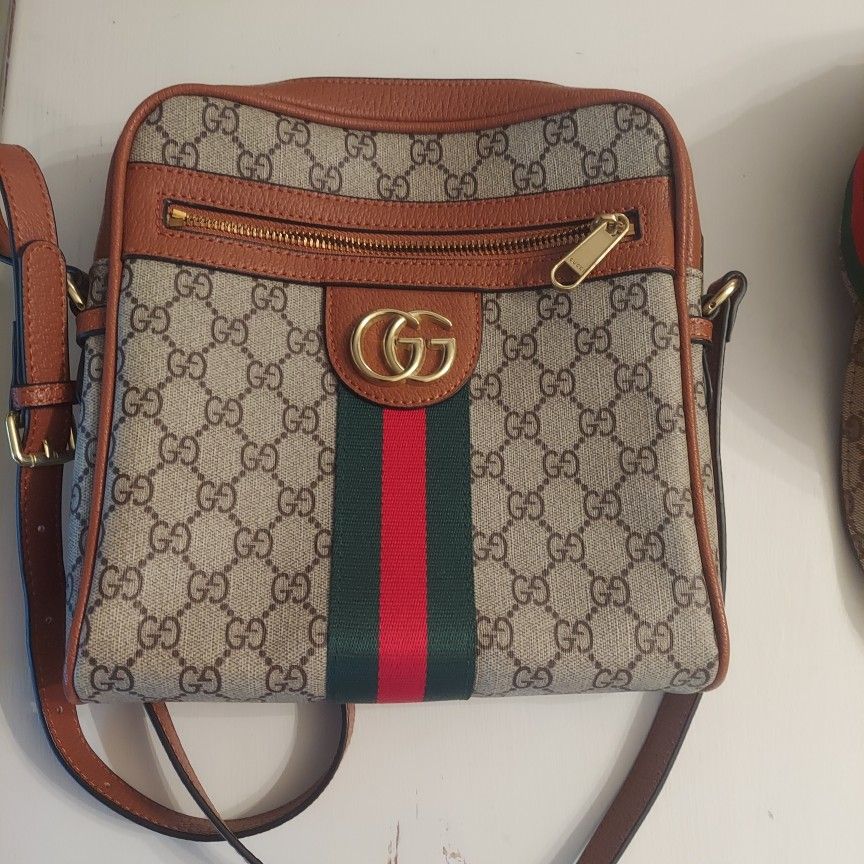 Gucci shoulder bag