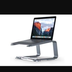 GRIFFIN Elevator Laptop Stand

