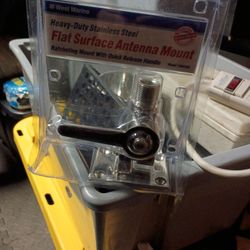 West marine Flat Surface Antenna Mount 