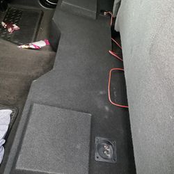 Silverado Ported Box With 2 12 Kickers 
