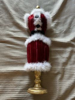 Mrs. Clause Designer Women’s Form 2ft Tall