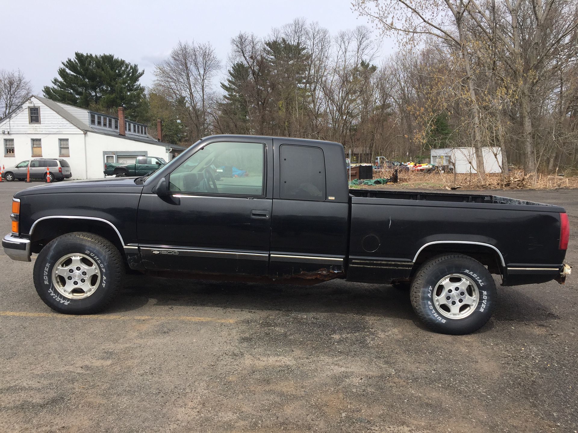 Parts only. 1997 Chevy K1500 extended cab 5.7 auto,4wd