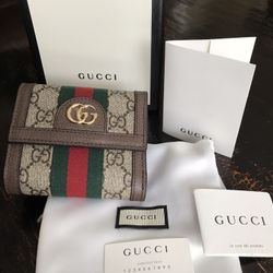 Gucci GG Small Compact Wallet