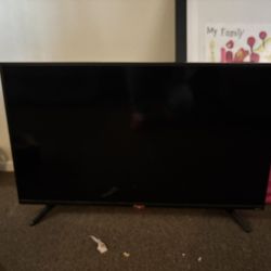 Hisense 35” Roku TV