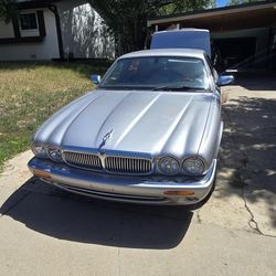 2000 Jaguar XJ8 VANDEN PLAS
