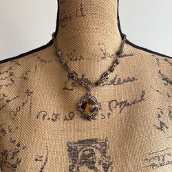 Vintage Leopard Pendant necklace.