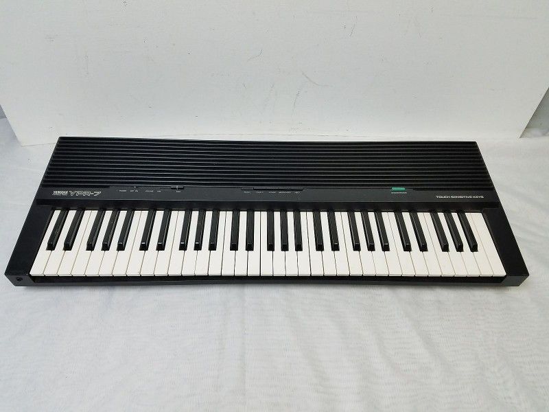 Yamaha YPR-7 61-Note Portable Piano Keyboard