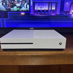 Xbox One S – Controller + Cords – Tested