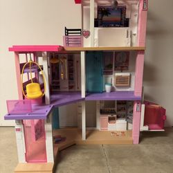 Barbie DreamHouse, Doll House Playset