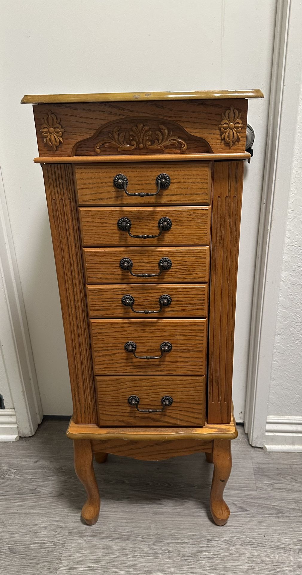 Wood Jewelry Dresser
