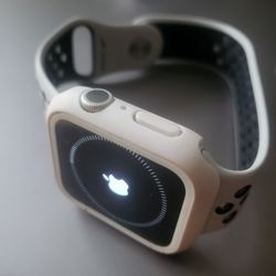Apple Watch Series 5 44mm Nike edition 