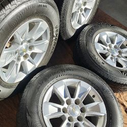 17" Chevy Wheels Suburban Tahoe Silverado Avalanche Good Condition Please Look At All Pictures