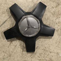 3 Mercedes Center Caps 