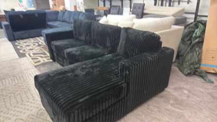 New 92x59 furry corduroy sectional couch / free delivery
