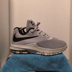 Nike Air Max Infuriate 3 Low Wolf Grey Size 8.5