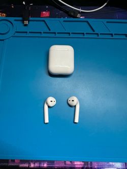 2nd gen AirPods with case