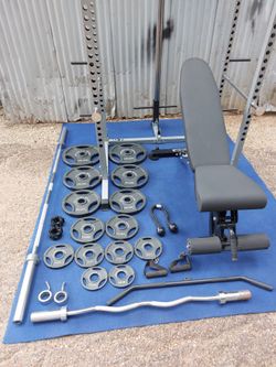 Valor Fitness Squat rack / gym / gymnasio / Olympic Weight Plates / pesas / bench press / Power Rack / Fitness