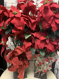 Christmas Decor Poinsettias 34” *There are 2