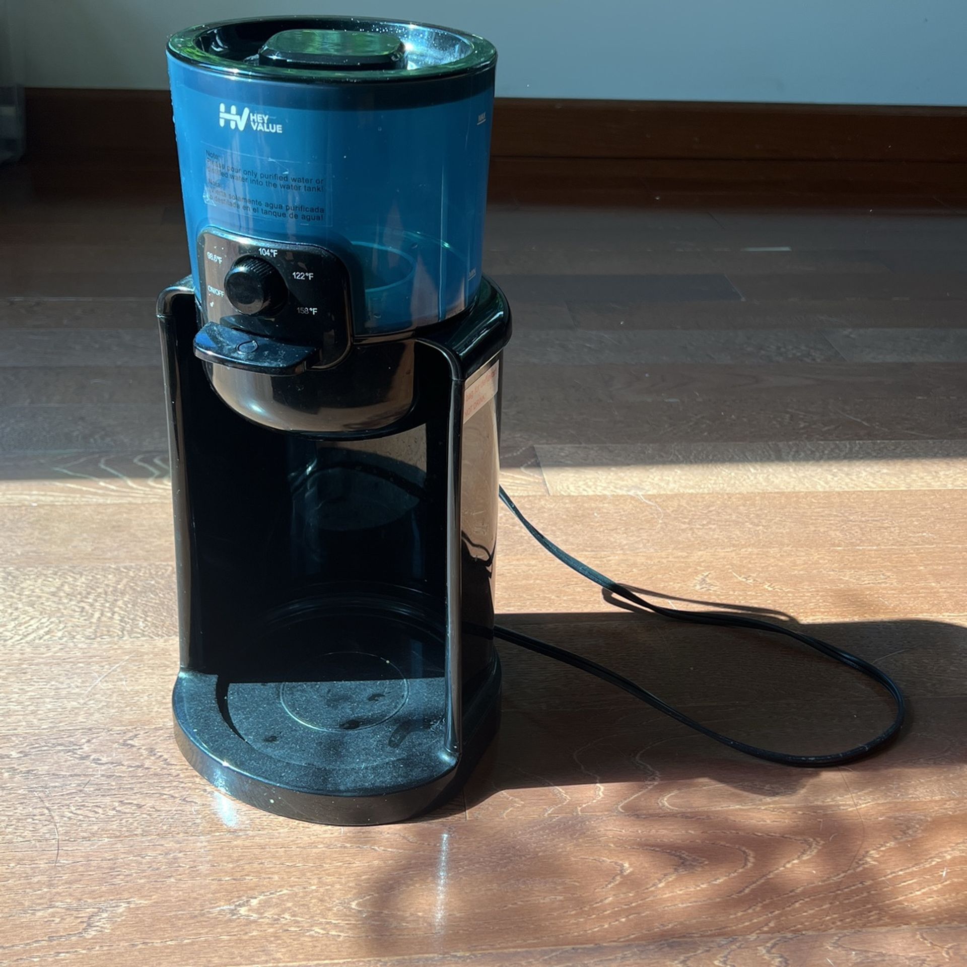 Water warmer, for baby bottle formula maker with night light